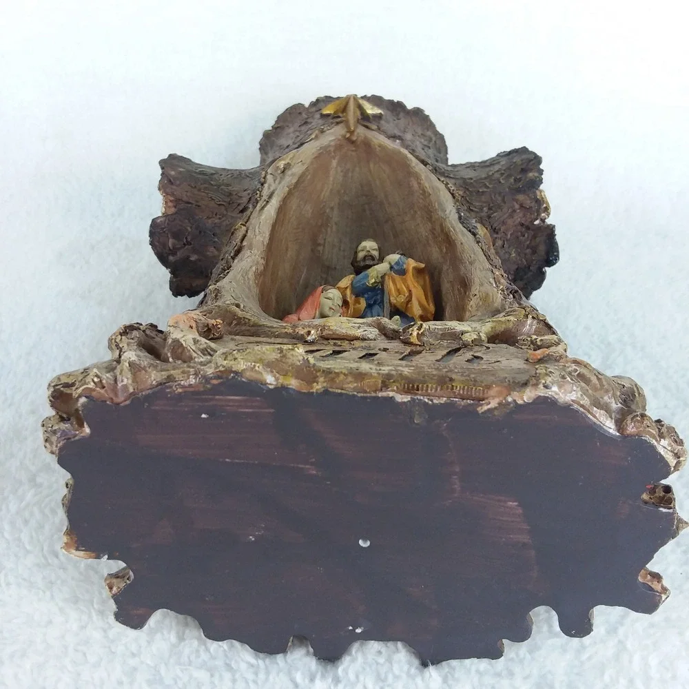 Nativity Scene Cross Tree Trunk 